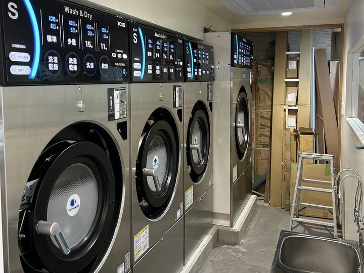 広めのパーキング1台分